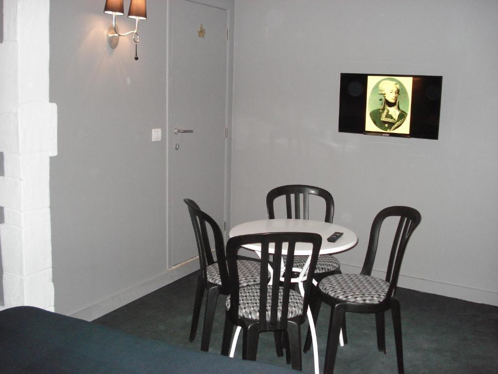 Hotel La Fayette Rochefort Oda fotoğraf